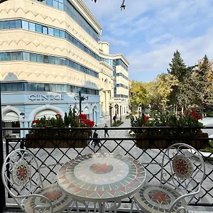 Отель Nizami Park, Баку